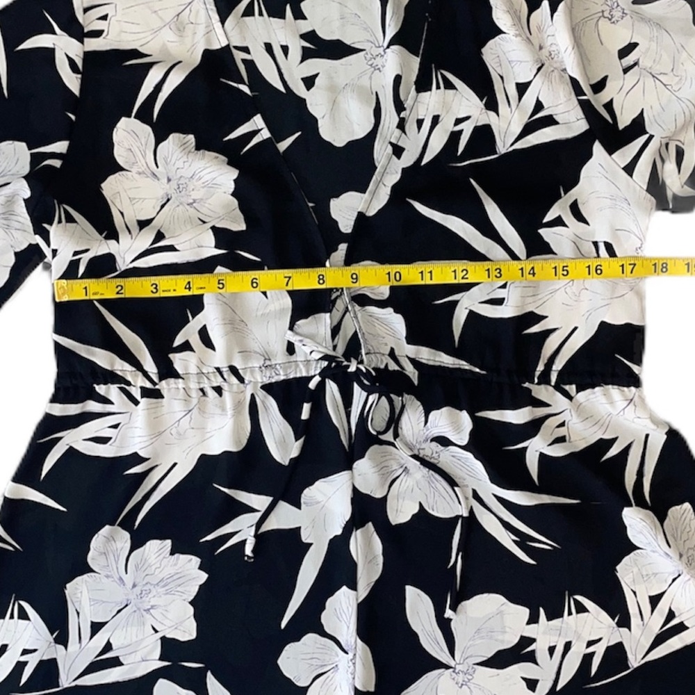 SHOW ME YOUR MUMU Floral Romper Size M - Picture 6 of 8